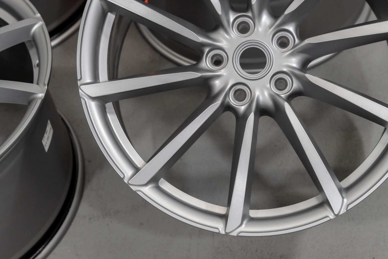 Ferrari F12 Berlinetta 20" inch rim OEM 2013 2014 2015 2016 Forged wheel SET - Image 6