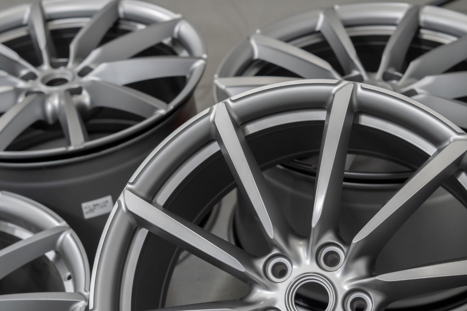 Ferrari F12 Berlinetta 20" inch rim OEM 2013 2014 2015 2016 Forged wheel SET - Image 9