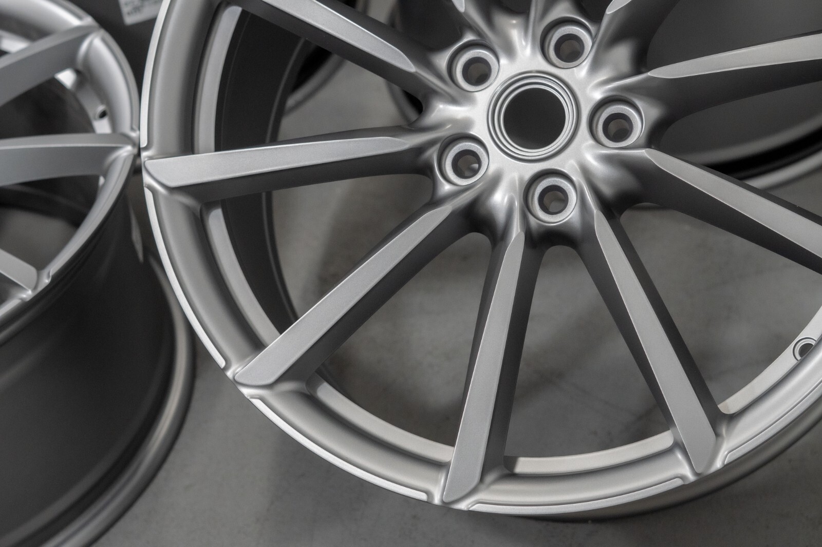 Ferrari F12 Berlinetta 20" inch rim OEM 2013 2014 2015 2016 Forged wheel SET - Image 11
