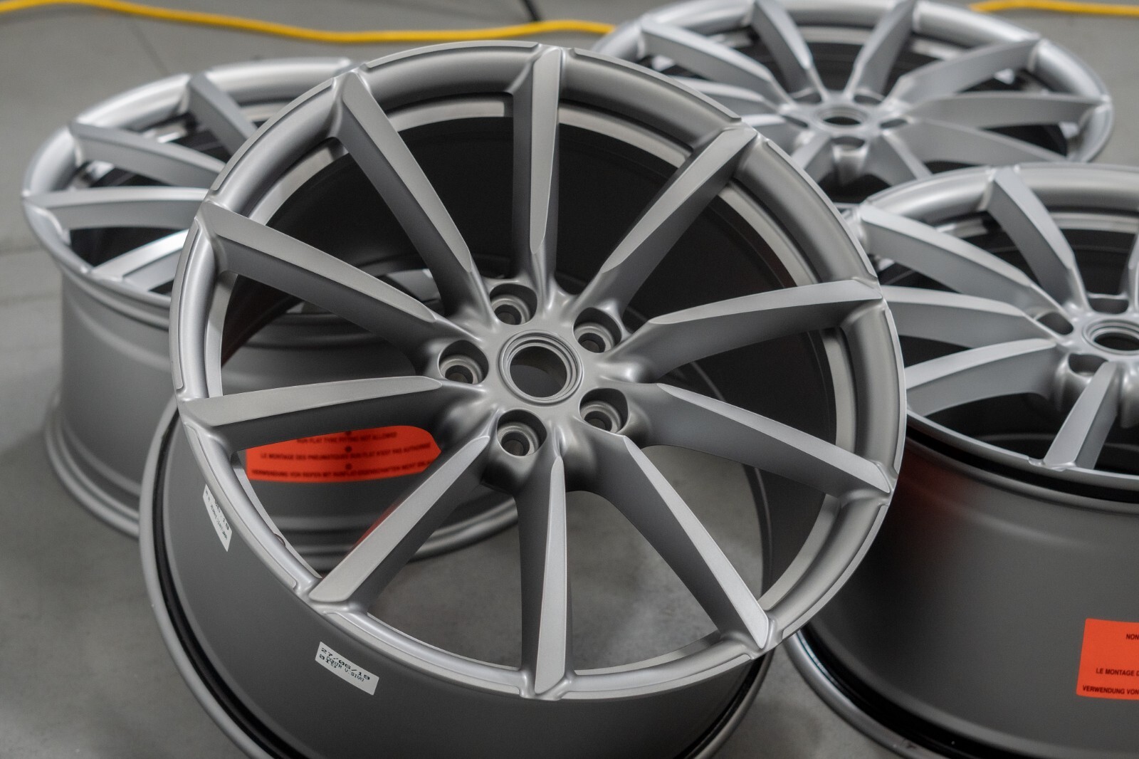 Ferrari F12 Berlinetta 20" inch rim OEM 2013 2014 2015 2016 Forged wheel SET - Image 12