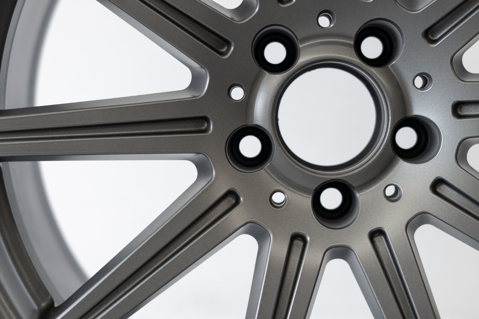 Mercedes E63 E63s AMG 19" inch Rear rim OEM 2009-2016 Genuine Original wheel - Image 8