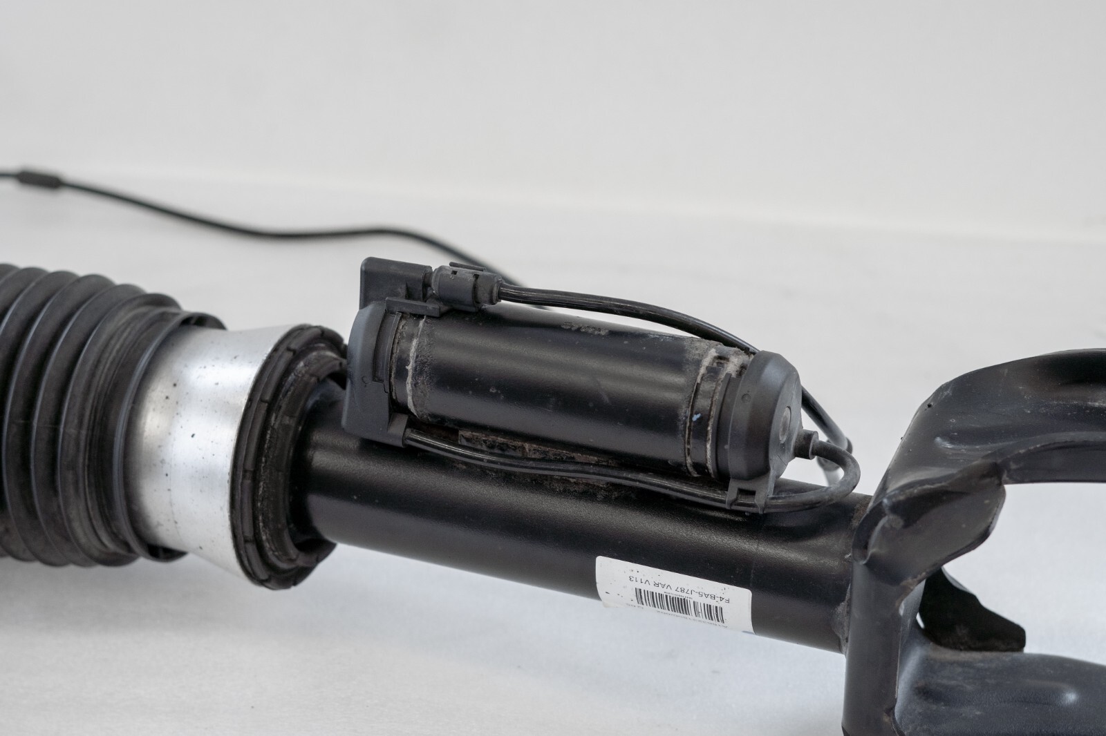 Mercedes ML63 GLE63 AMG Strut Assembly FRONT RIGHT OEM 2012-2019 Shock W166 - Image 3
