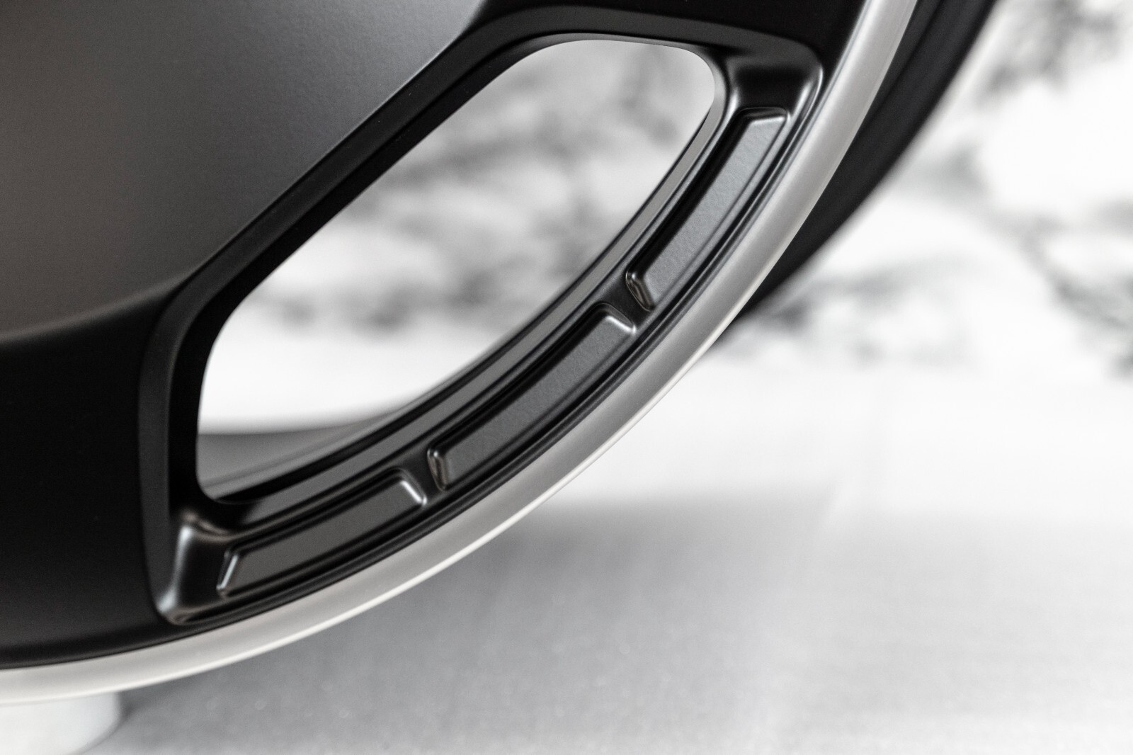 Mercedes GLS63 AMG 23" inch Front rim OEM Monoblock Black Genuine Wheel – Image 9