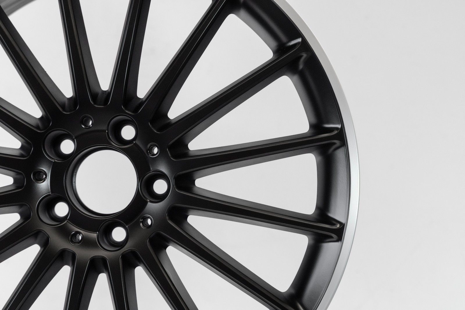 Mercedes C63 AMG 19" inch Rear rim OEM 2008-2015 Genuine Affalterbach wheel - Image 4