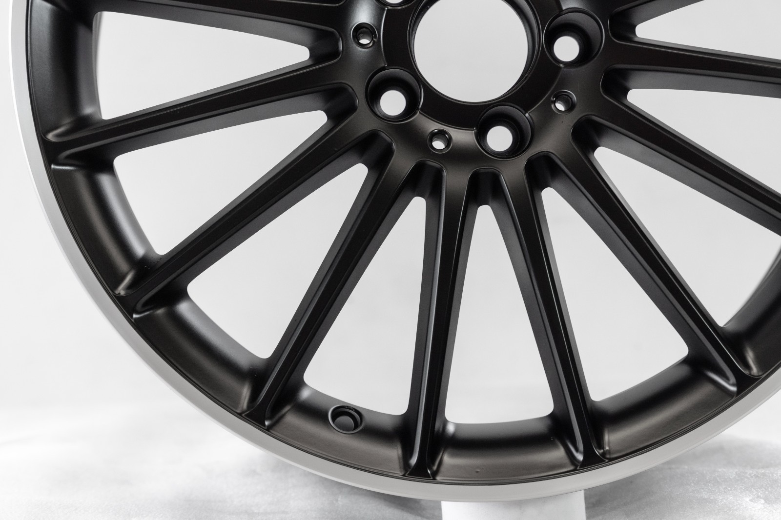 Mercedes C63 AMG 19" inch Rear rim OEM 2008-2015 Genuine Affalterbach wheel - Image 5