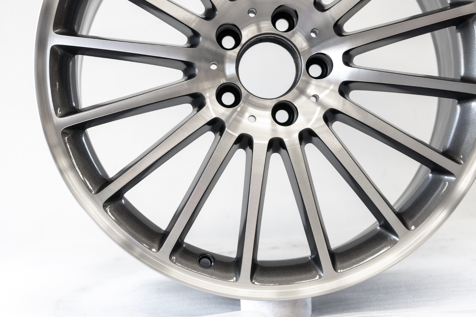 Mercedes C63 AMG 19" inch Rear rim OEM 2008-2015 Genuine Affalterbach wheel - Image 5