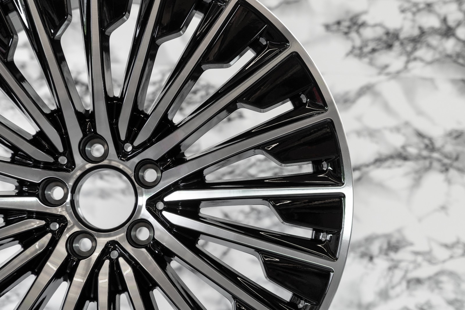 Mercedes CLE300 CLE450 19" inch Rear rim OEM 2024-2026 Genuine AMG Wheel - Image 4