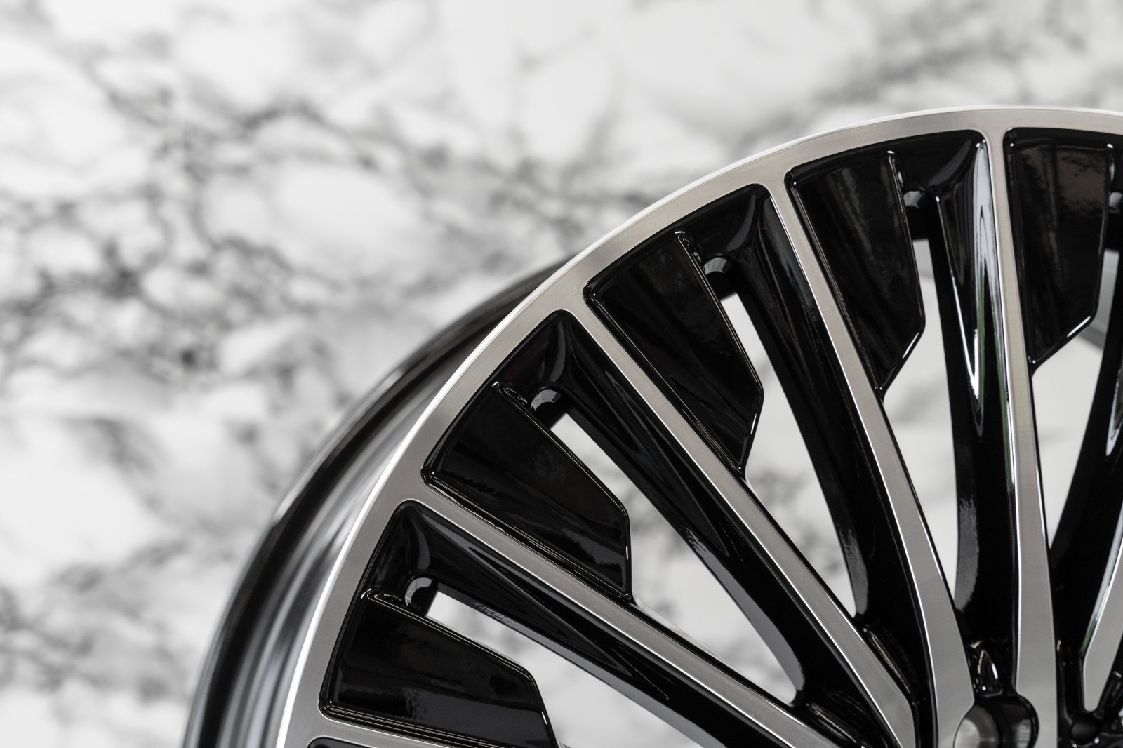 Mercedes CLE300 CLE450 19" inch Rear rim OEM 2024-2026 Genuine AMG Wheel - Image 10