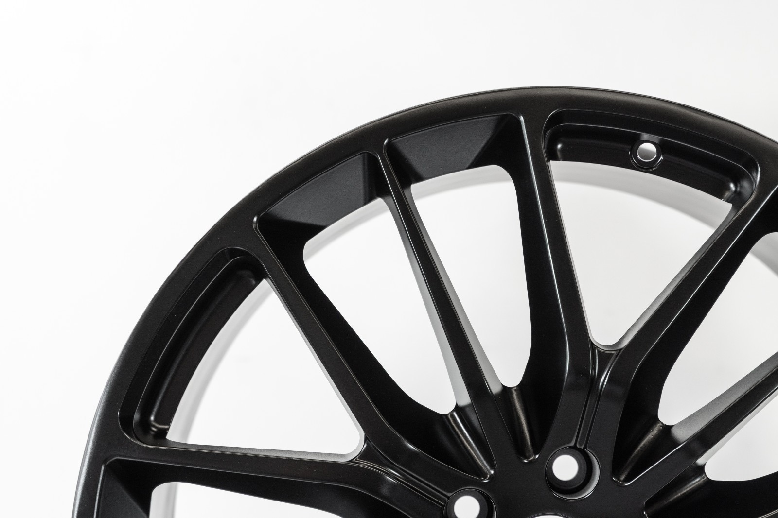 Maserati Ghibli Quattroporte GTS 21" inch Rear Rim OEM 2014-2023 Genuine Wheel - Image 3