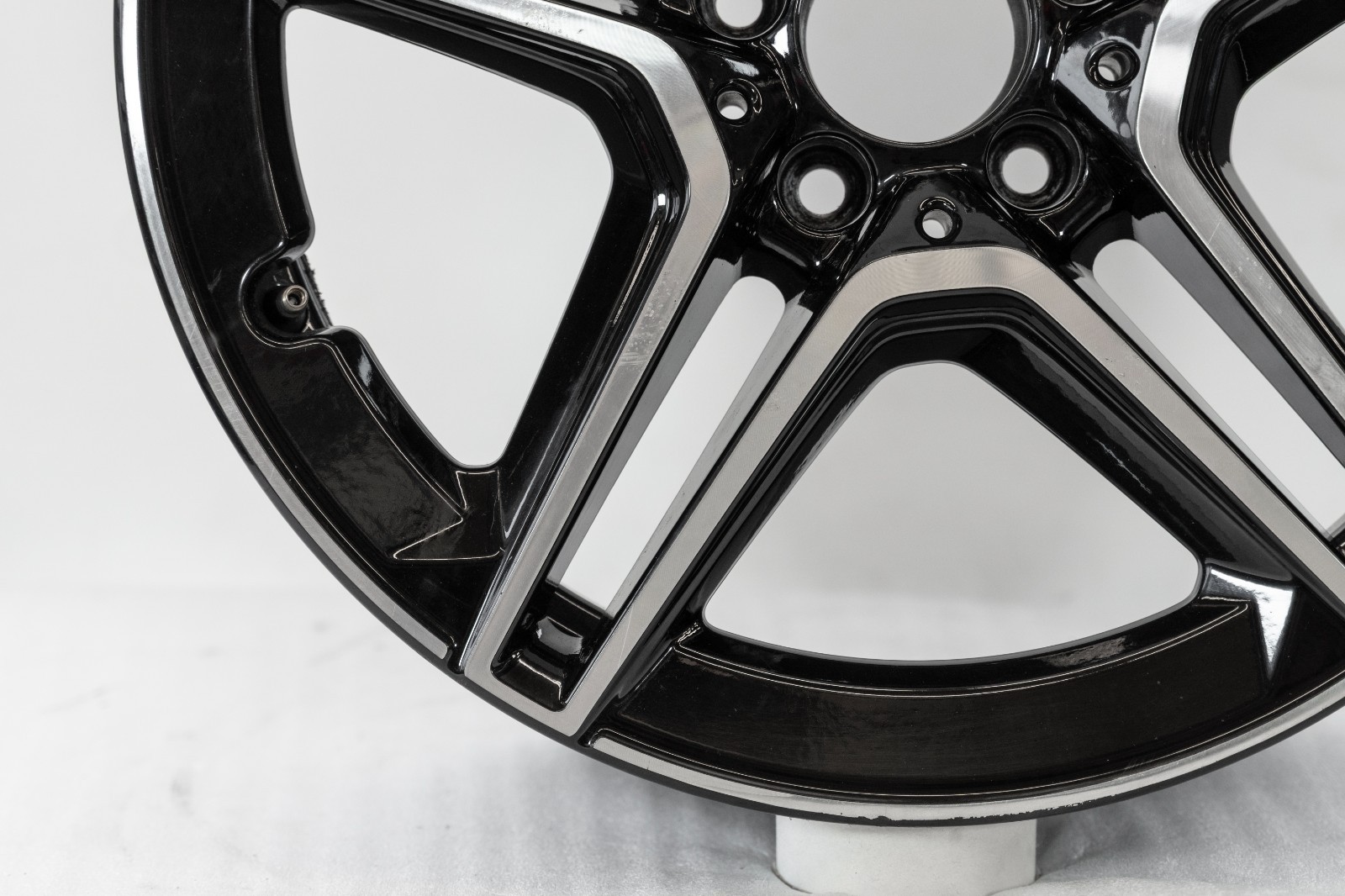 Mercedes Benz C300 18" inch Front rim OEM 2016-2022 Genuine Original AMG wheel – Image 5
