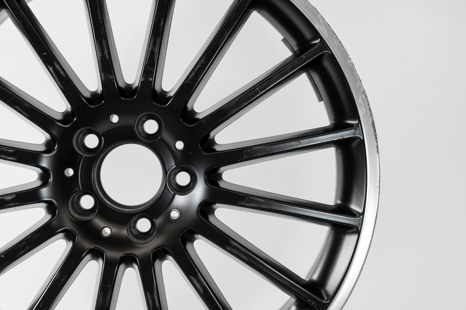 Mercedes C63 AMG 19" inch Rear rim OEM 2008-2015 Genuine Affalterbach wheel - Image 4