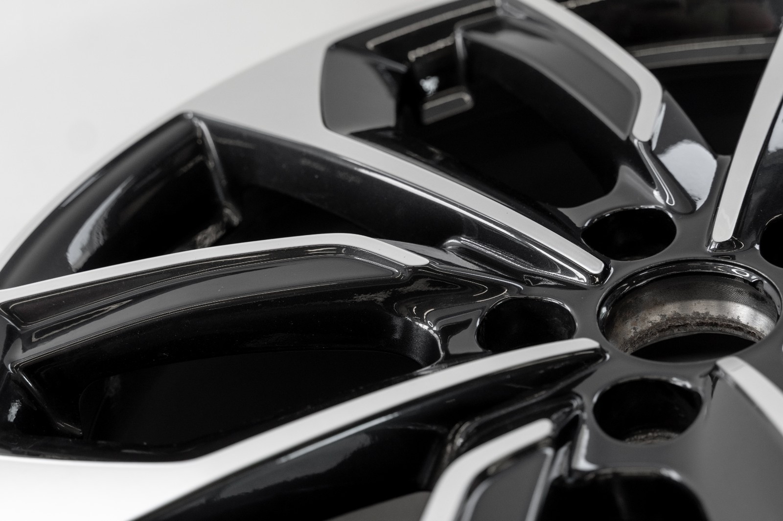 Audi A3 S3 19" inch rim OEM 2022-2025 Genuine Original Wheel 8Y0601025S – Image 13