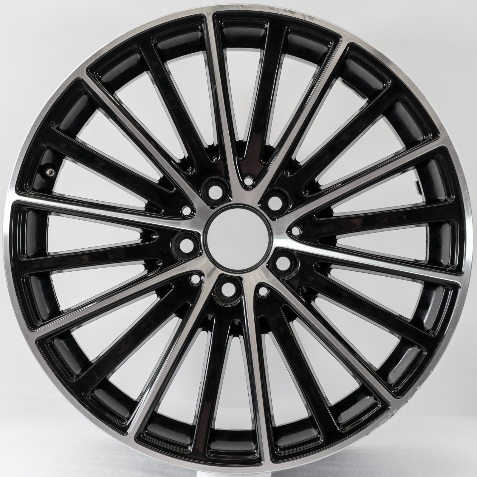 Mercedes C300 C400 18" inch rear rim OEM 2017 2018 2019 2020 2021 Original wheel - Image 2
