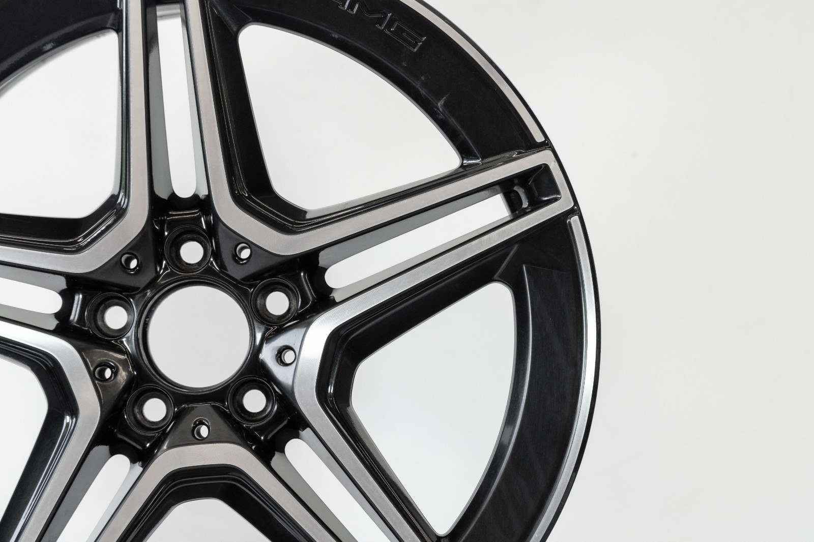 Mercedes GLA250 GLB250 19" inch rim OEM 2021-2025 Genuine Original Factory Wheel - Image 4