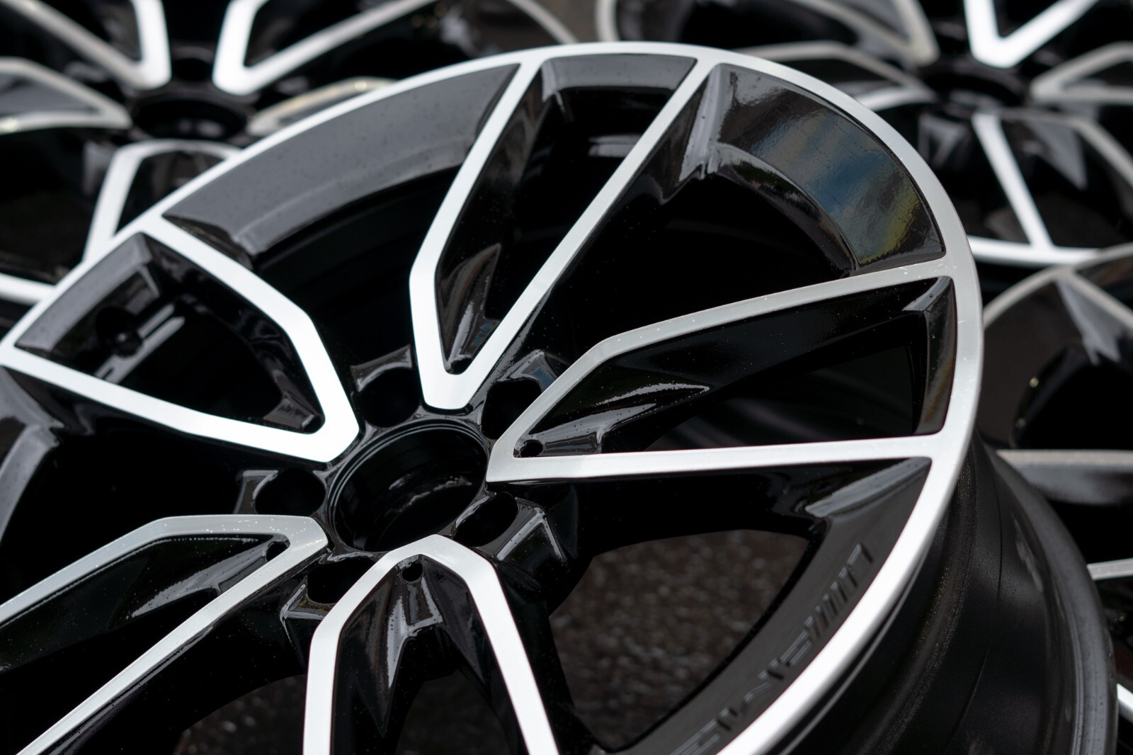 Mercedes GLA250 GLA35 GLB250 GLB35 19" inch rim OEM 2021 2022 2023 AMG Wheel SET - Image 13
