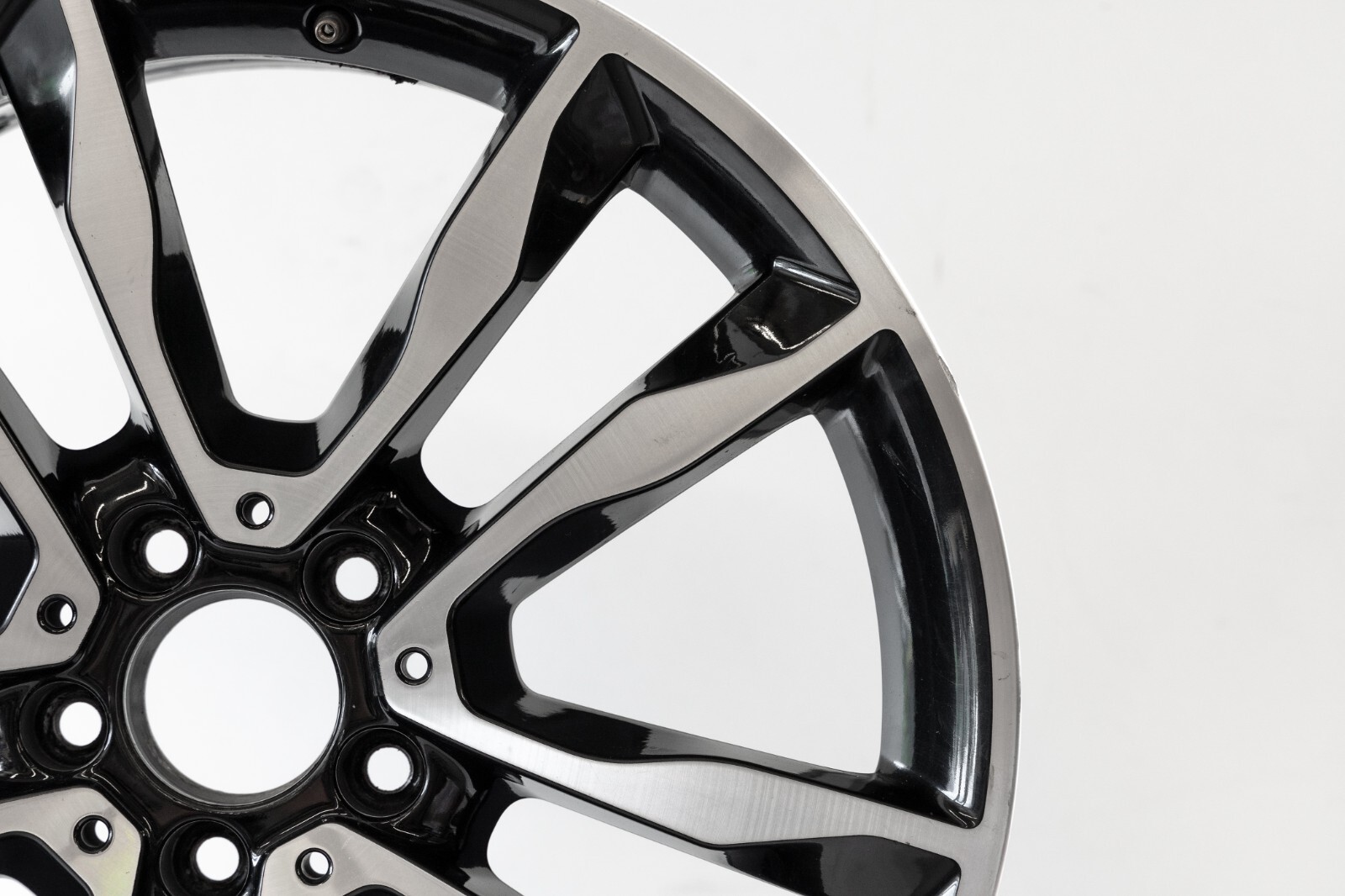 Mercedes GLA250 19" inch rim OEM 2015 2016 2017 2018 Original Genuine wheel - Image 4