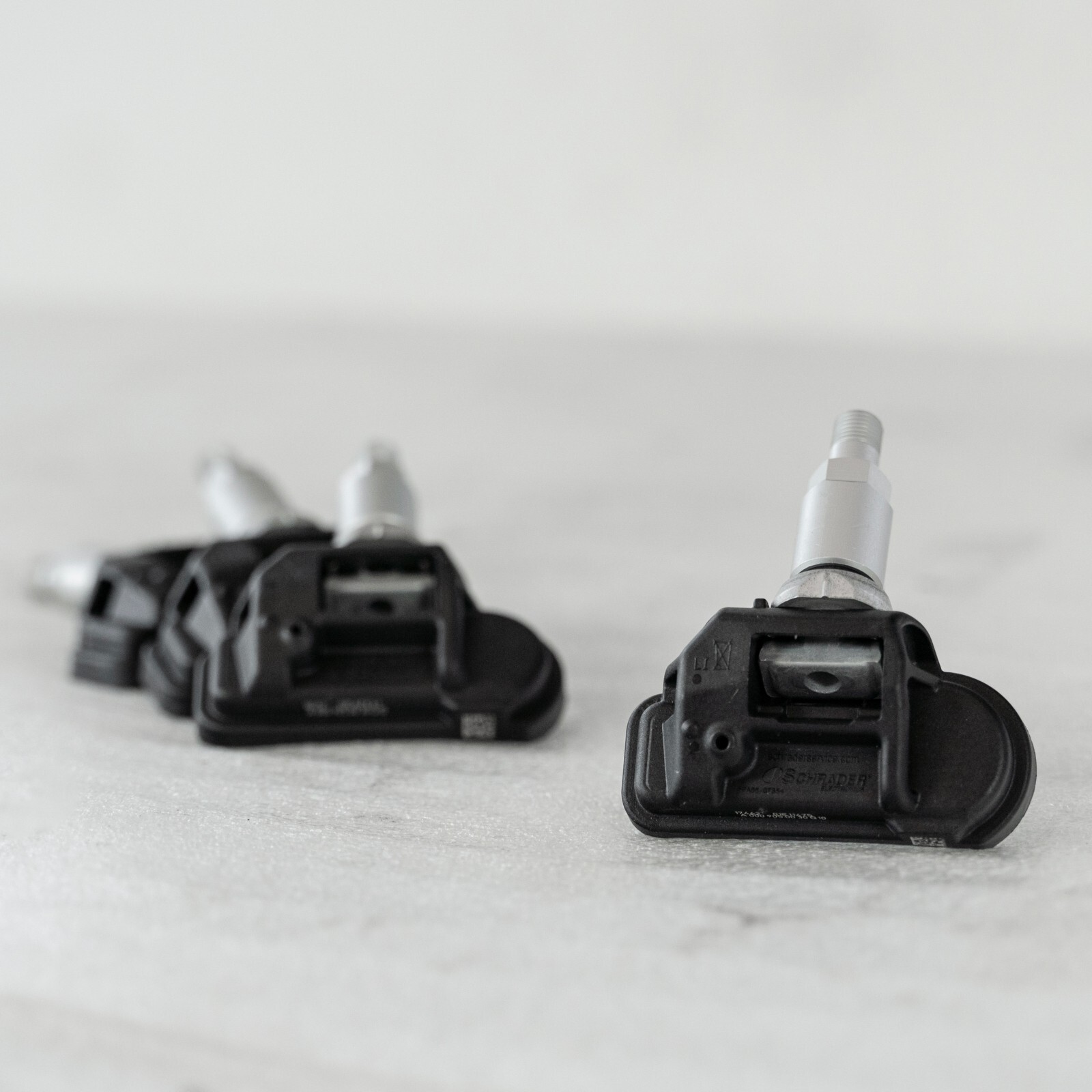 Alfa Romeo 4C Tire TPMS Sensor OEM 2014-2020 Genuine Factory 433MHz Set of 4