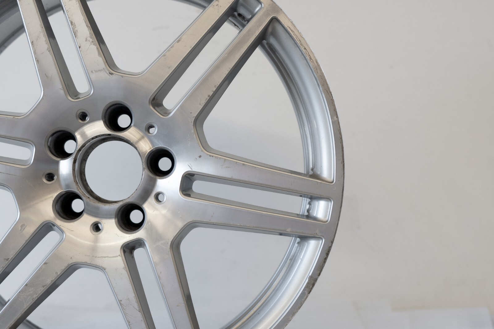 Mercedes E350 E550 Coupe 18" inch Rear rim OEM 2010 2011 2012 2013 Genuine Wheel - Image 4