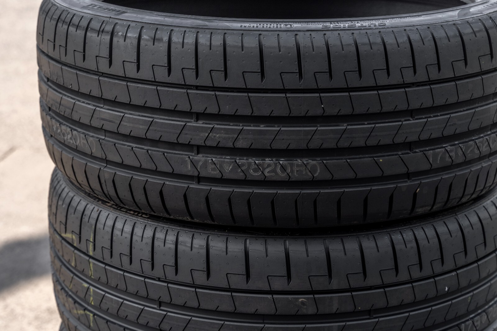 245/35ZR21 96Y 285/30ZR21 100Y Pirelli PZERO PZ4 MGT Summer Tire Set NEW TAKEOFF - Image 3