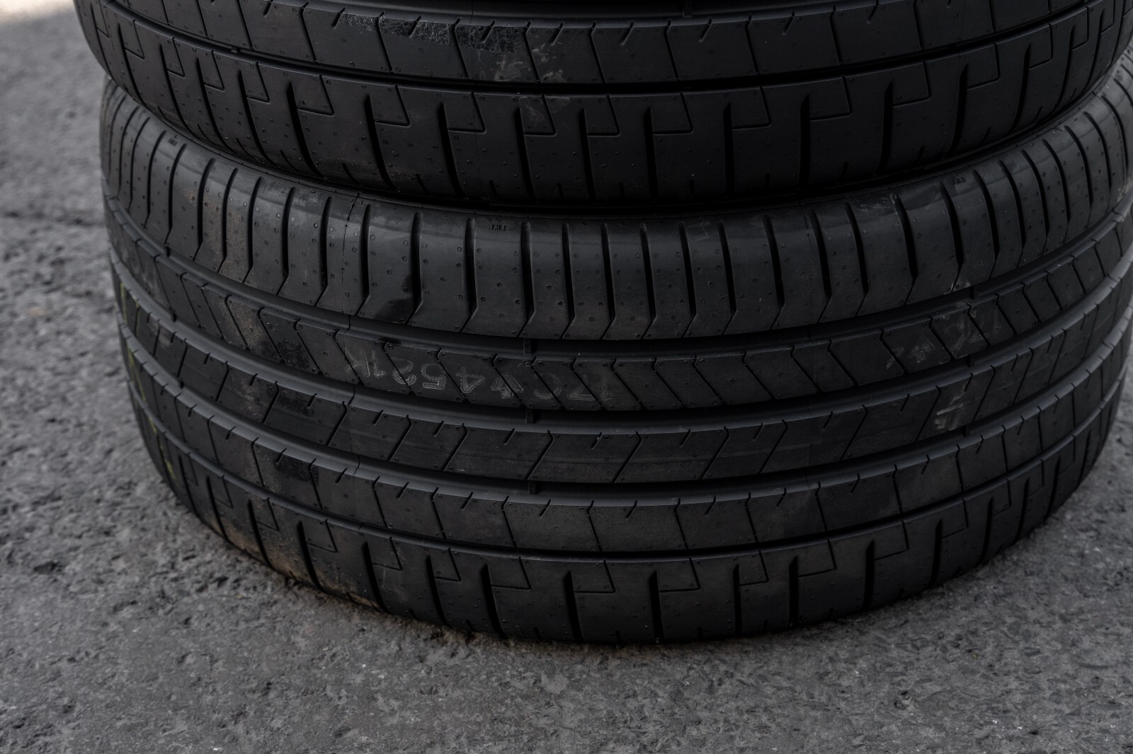 245/35ZR21 96Y 285/30ZR21 100Y Pirelli PZERO PZ4 MGT Summer Tire Set NEW TAKEOFF - Image 6