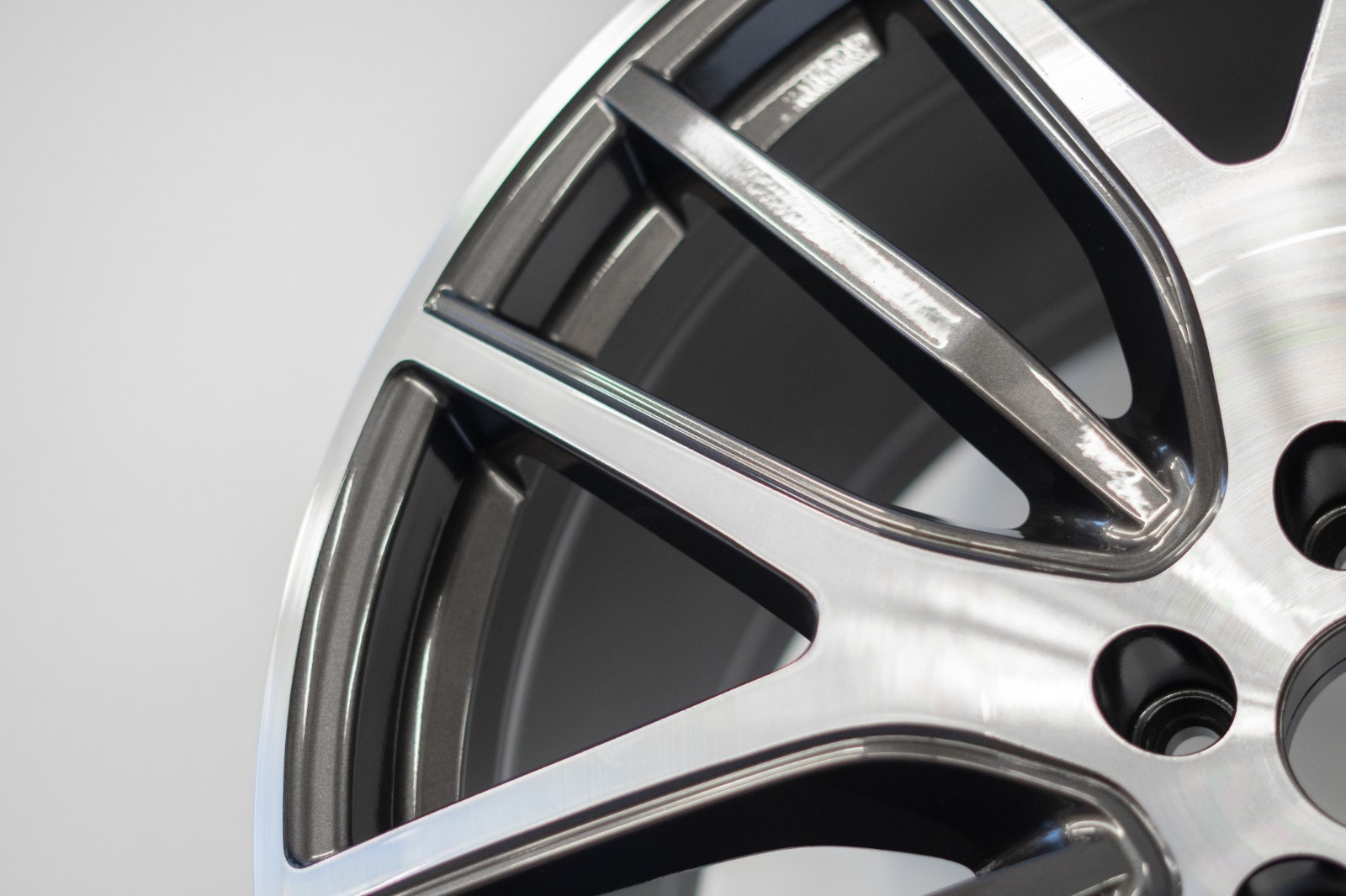 Maserati Levante 21" inch Front Rim 2017-2024 Genuine Original Anteo Wheel - Image 3