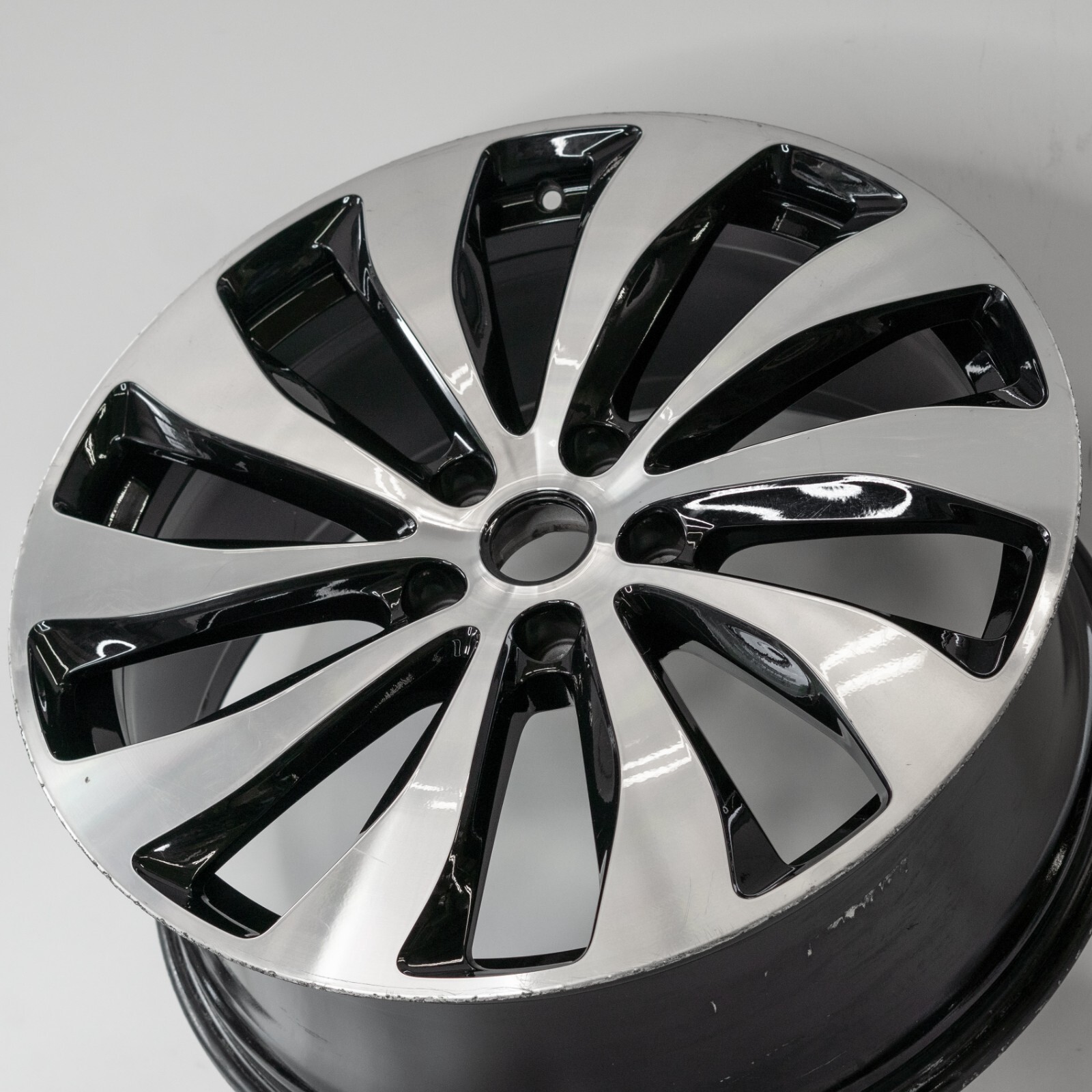 Bentley Flying Spur 22" inch Front rim OEM 2020 2021 2022 2023 Genuine Wheel