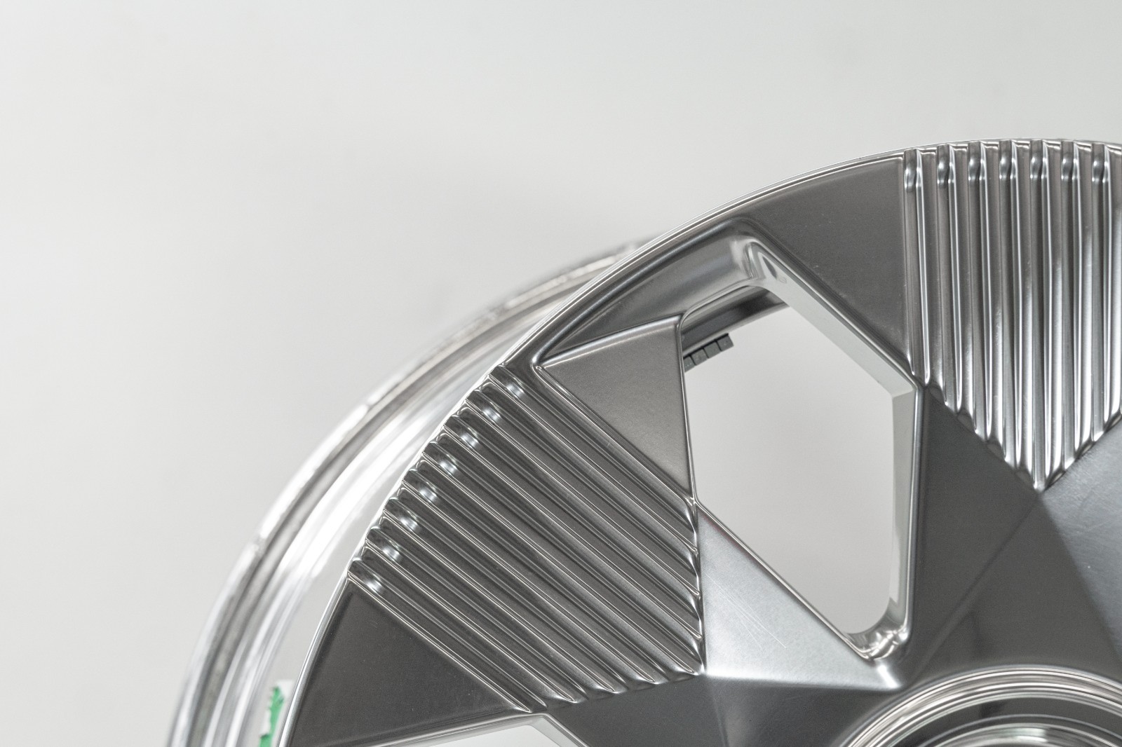 Rolls Royce Phantom 22" inch Rear Rim OEM 2023-2026 Genuine Original 924 Wheel - Image 10
