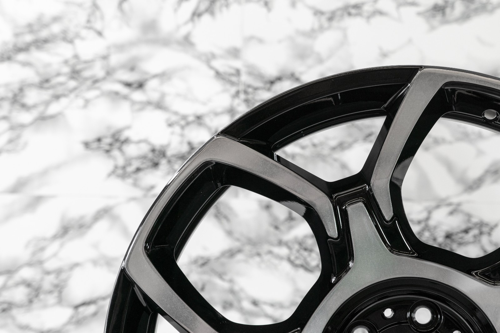 Rolls Royce Cullinan 22" inch Front Rim OEM 2018-2025 Genuine Black Badge Wheel - Image 3