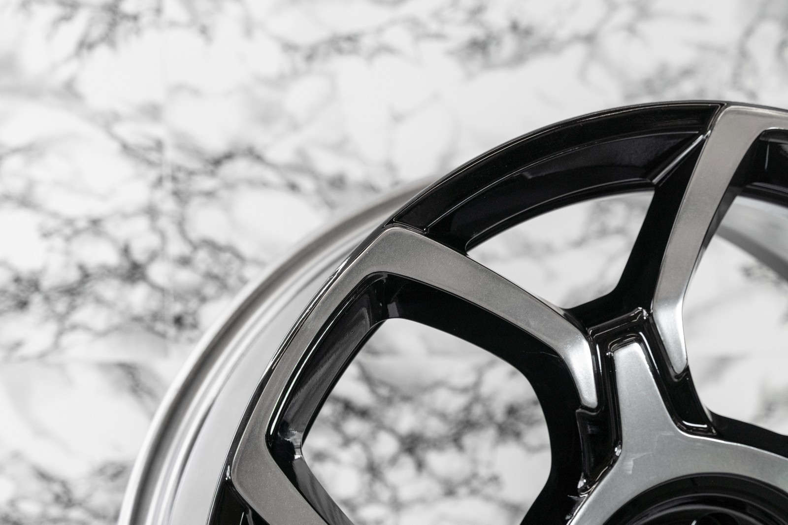 Rolls Royce Cullinan 22" inch Front Rim OEM 2018-2025 Genuine Black Badge Wheel - Image 10