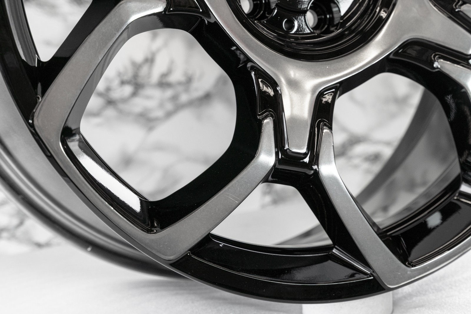 Rolls Royce Cullinan 22" inch Front Rim OEM 2018-2025 Genuine Black Badge Wheel - Image 12