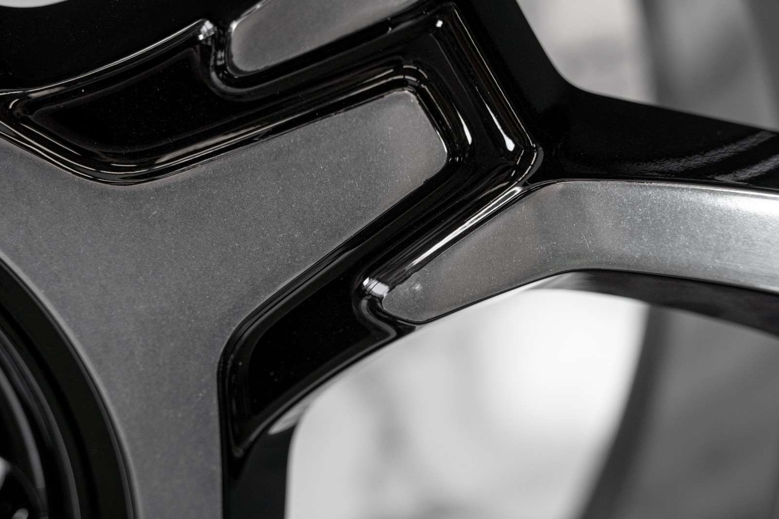 Rolls Royce Cullinan 22" inch Front Rim OEM 2018-2025 Genuine Black Badge Wheel - Image 15