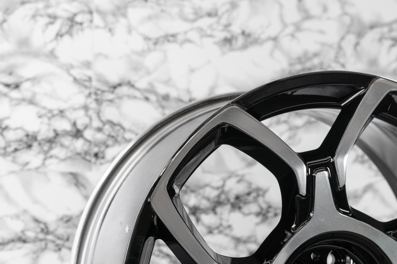 Rolls Royce Cullinan 22" inch Rear Rim OEM 2018-2025 Genuine Black Badge Wheel - Image 10