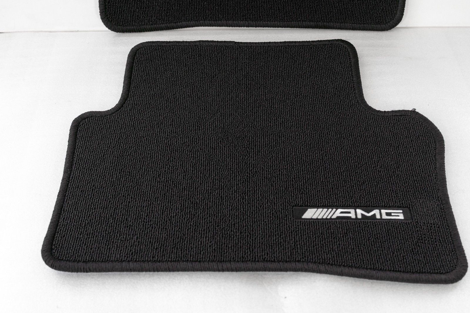 Mercedes E300 E350 E43 E53 CLS53 AMG Floor Mat set Velour Carpet Genuine OEM – Image 16