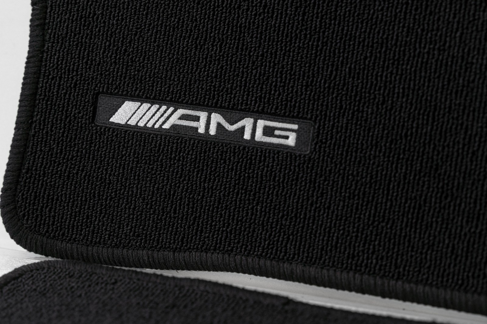 Mercedes E300 E350 E43 E53 CLS53 AMG Floor Mat set Velour Carpet Genuine OEM – Image 18