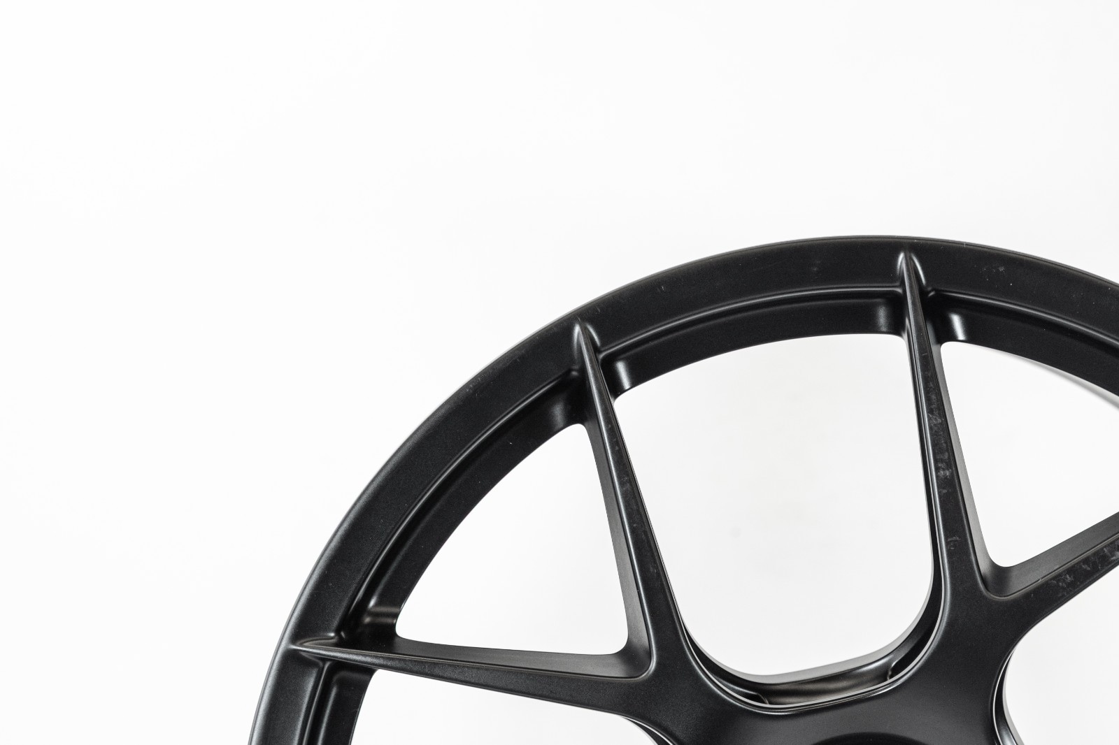 Porsche Carrera 911 S/T GT3 20" inch Front Rim Genuine Weissach Magnesium Wheel - Image 3
