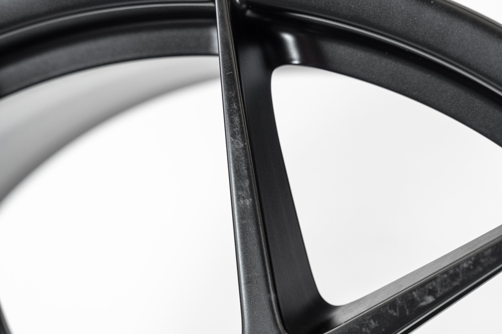 Porsche Carrera 911 S/T GT3 20" inch Front Rim Genuine Weissach Magnesium Wheel - Image 9