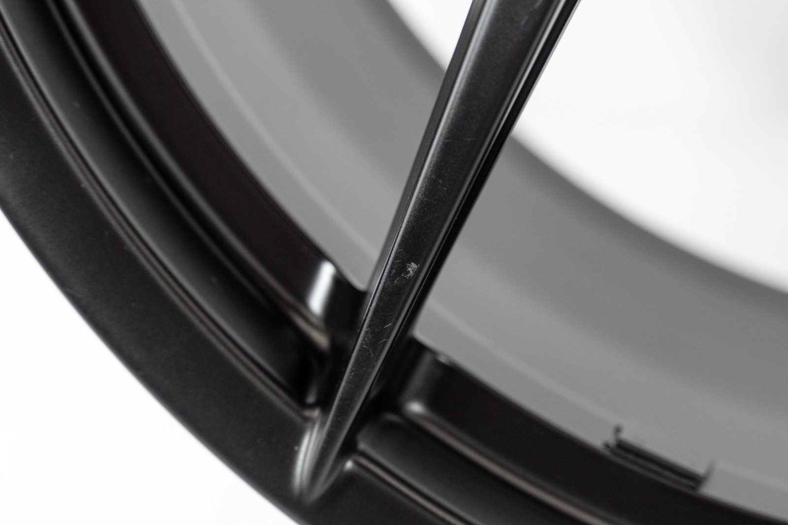 Porsche Carrera 911 S/T GT3 20" inch Front Rim Genuine Weissach Magnesium Wheel - Image 12
