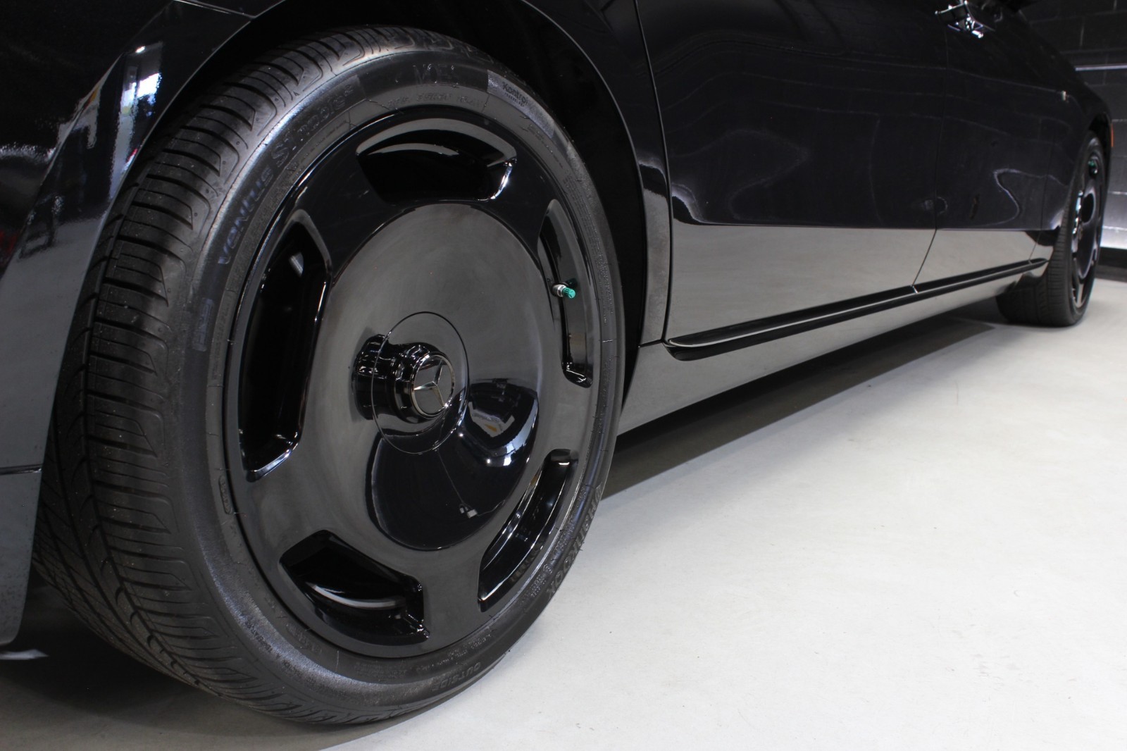Mercedes S580 S680 Maybach 20" inch rim OEM Night Series Genuine Wheels Set NEW - Image 3