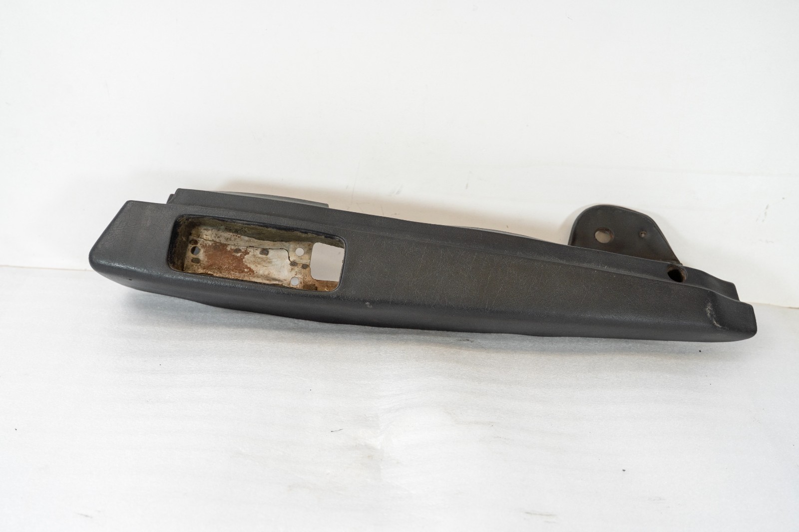 Porsche Carrera 911 Left Driver Door mounted armrest OEM 1969-1973 Genuine LHD – Image 2