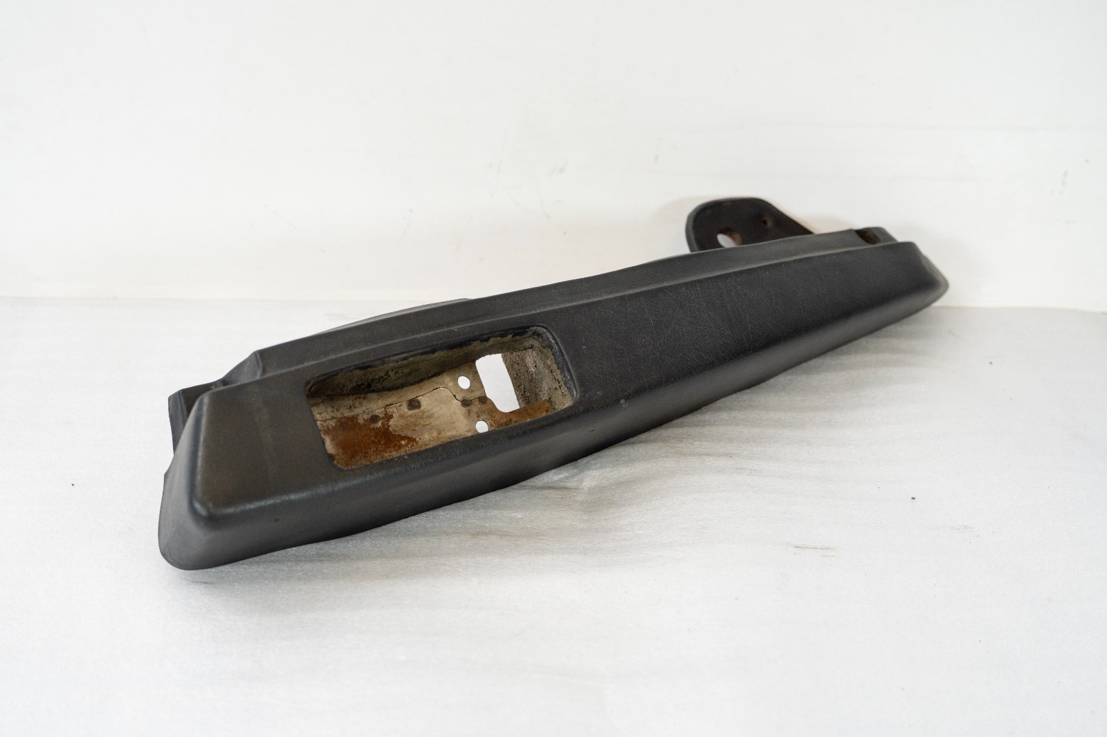 Porsche Carrera 911 Left Driver Door mounted armrest OEM 1969-1973 Genuine LHD – Image 3