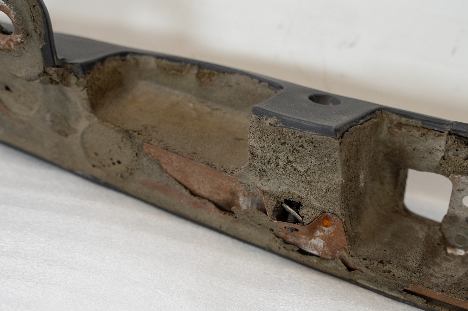 Porsche Carrera 911 Left Driver Door mounted armrest OEM 1969-1973 Genuine LHD – Image 7