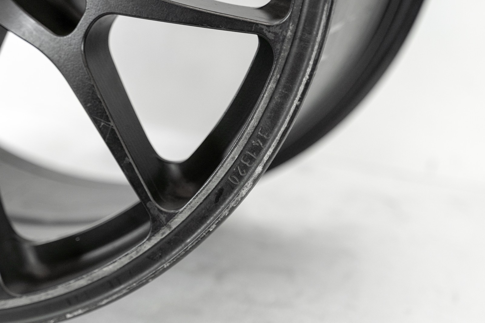 Ferrari 488 Challenge EVO 19" inch Rear rim OEM Forged Genuine Original Wheel - Image 8