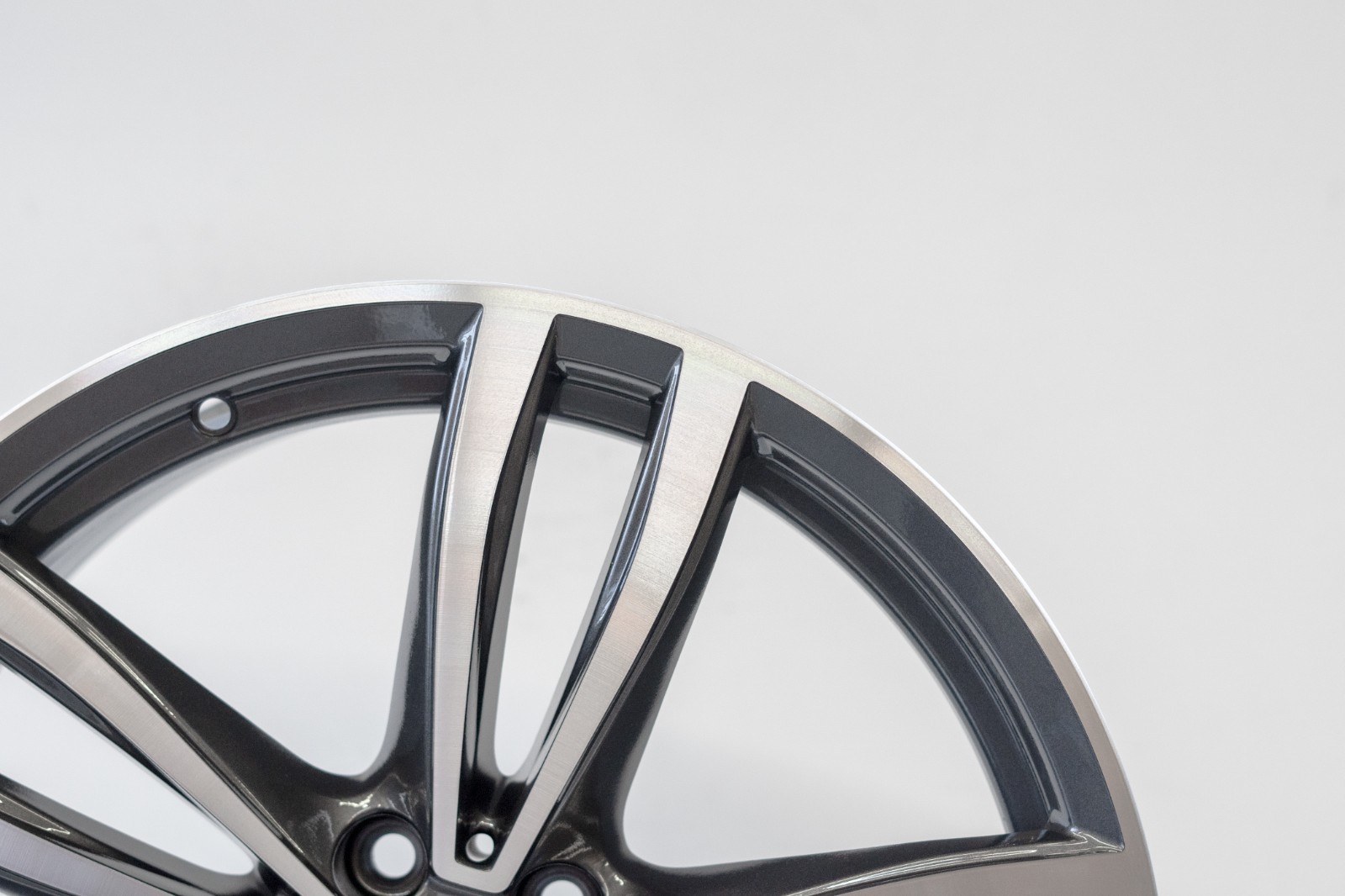 BMW 640i GT 740i 750i 19" inch Front Rim OEM 2015-2022 Genuine Style 647M Wheel - Image 3