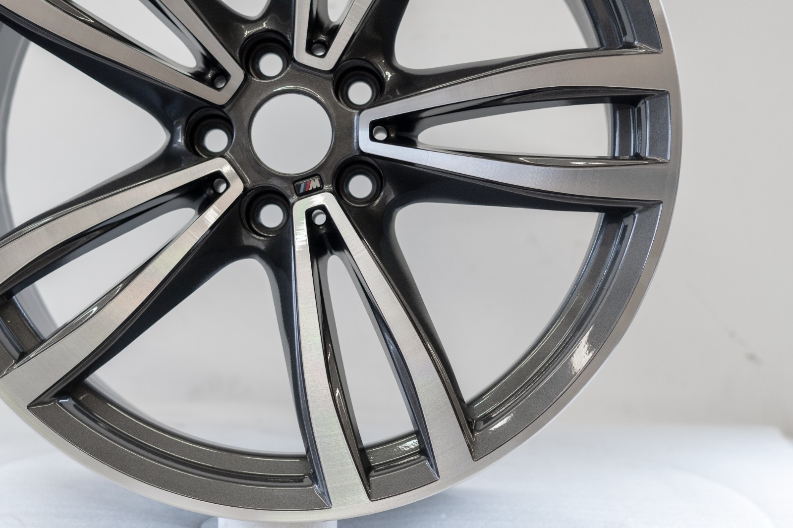 BMW 640i GT 740i 750i 19" inch Front Rim OEM 2015-2022 Genuine Style 647M Wheel - Image 5