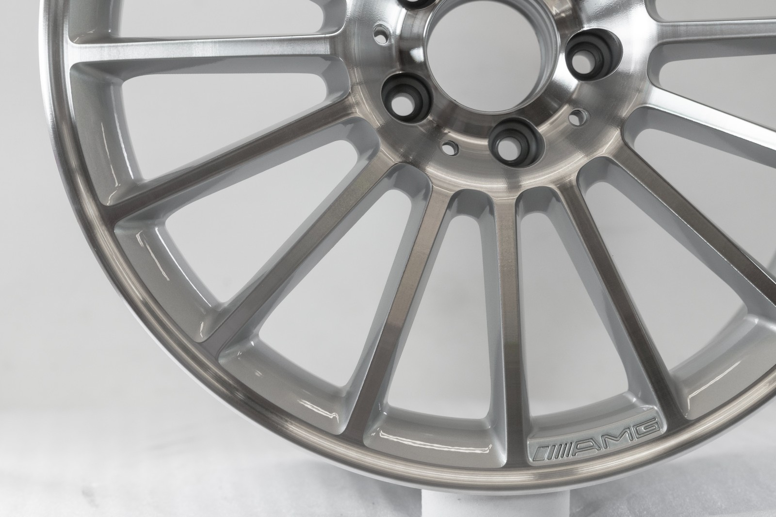Mercedes SLK350 SLK55 AMG 18" inch Rear rim OEM 2004-2011 Genuine Original Wheel - Image 5
