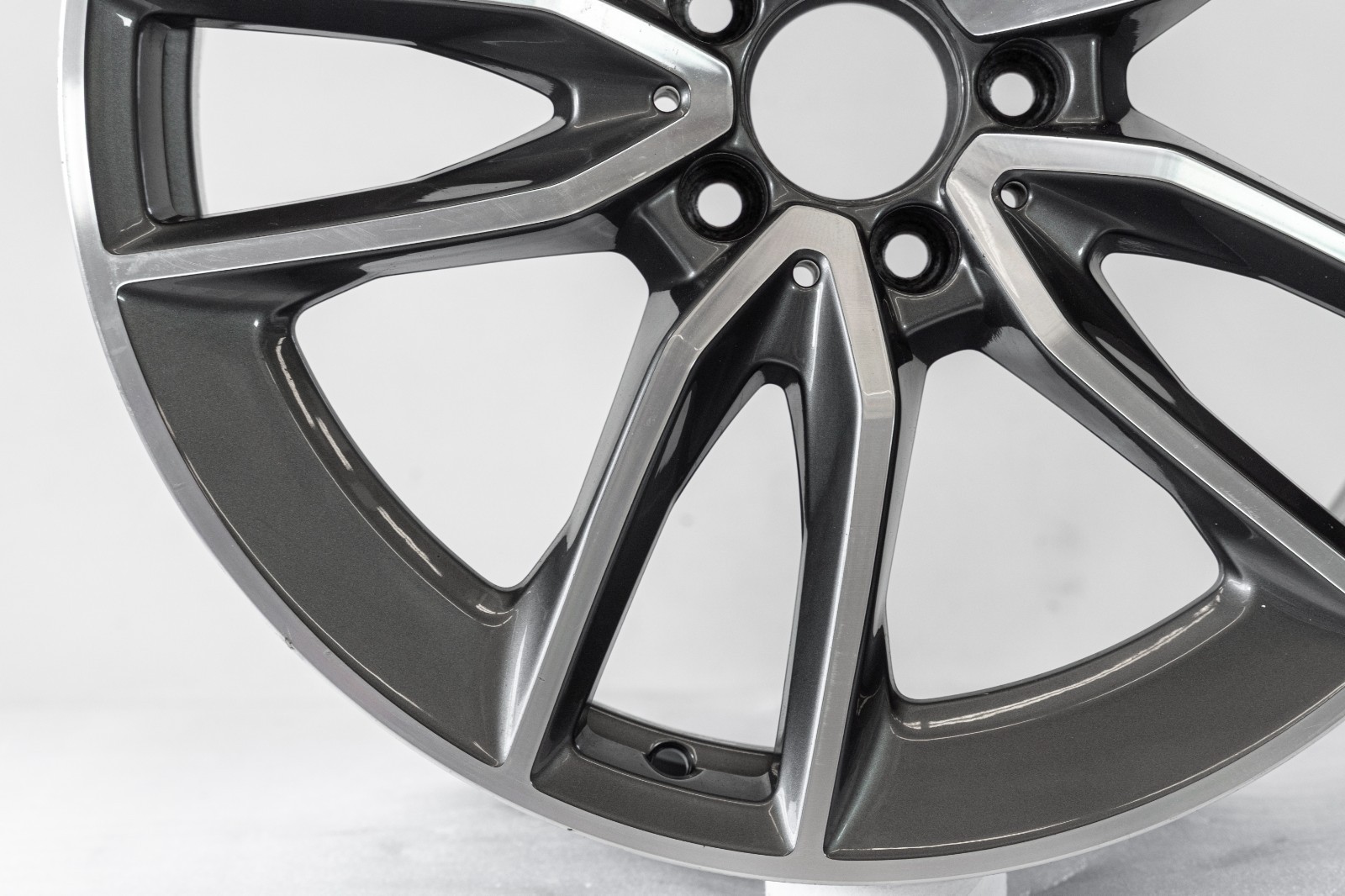 Mercedes C43 AMG 19" inch Rear rim OEM 2017-2022 Genuine Original Wheel - Image 6