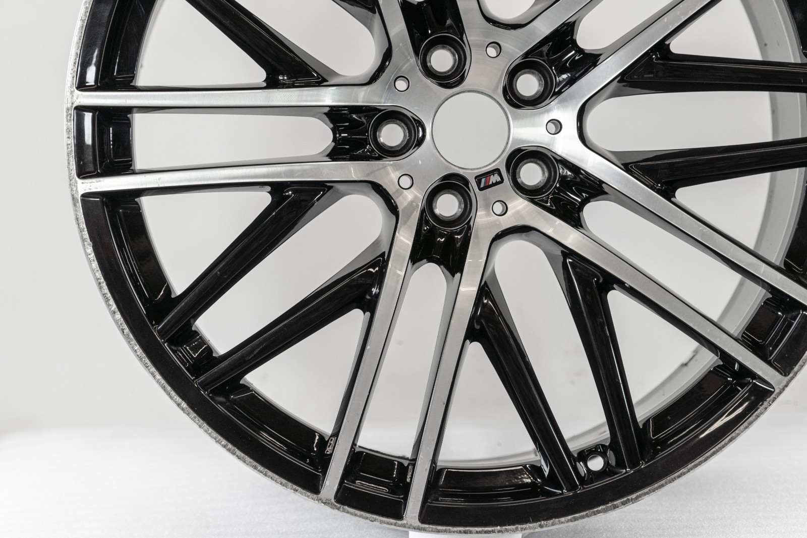 BMW 740i 750i 21" inch Rear rim OEM 2016-2020 Genuine Original Style 650M Wheel - Image 5
