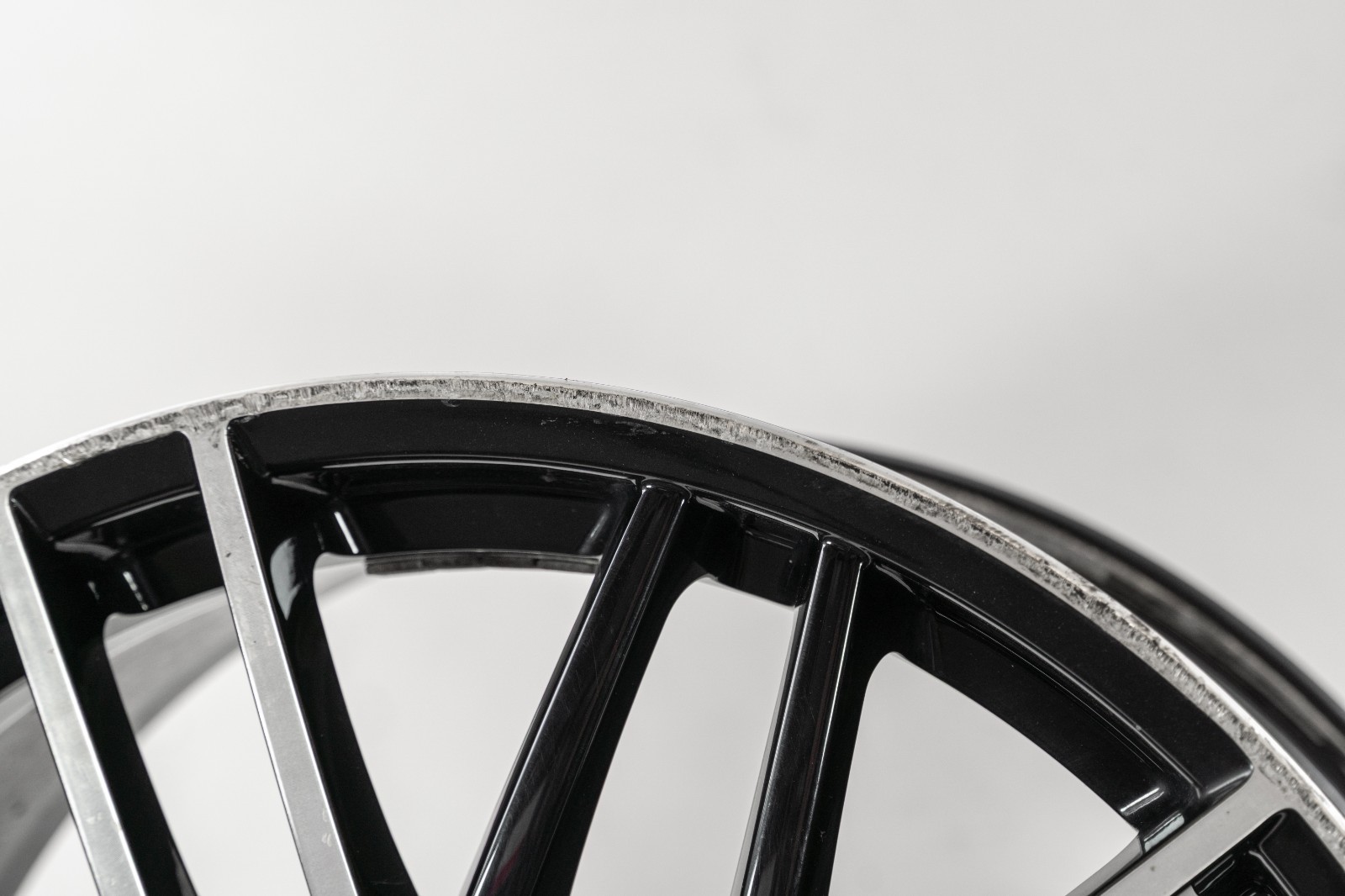 BMW 740i 750i 21" inch Rear rim OEM 2016-2020 Genuine Original Style 650M Wheel - Image 6