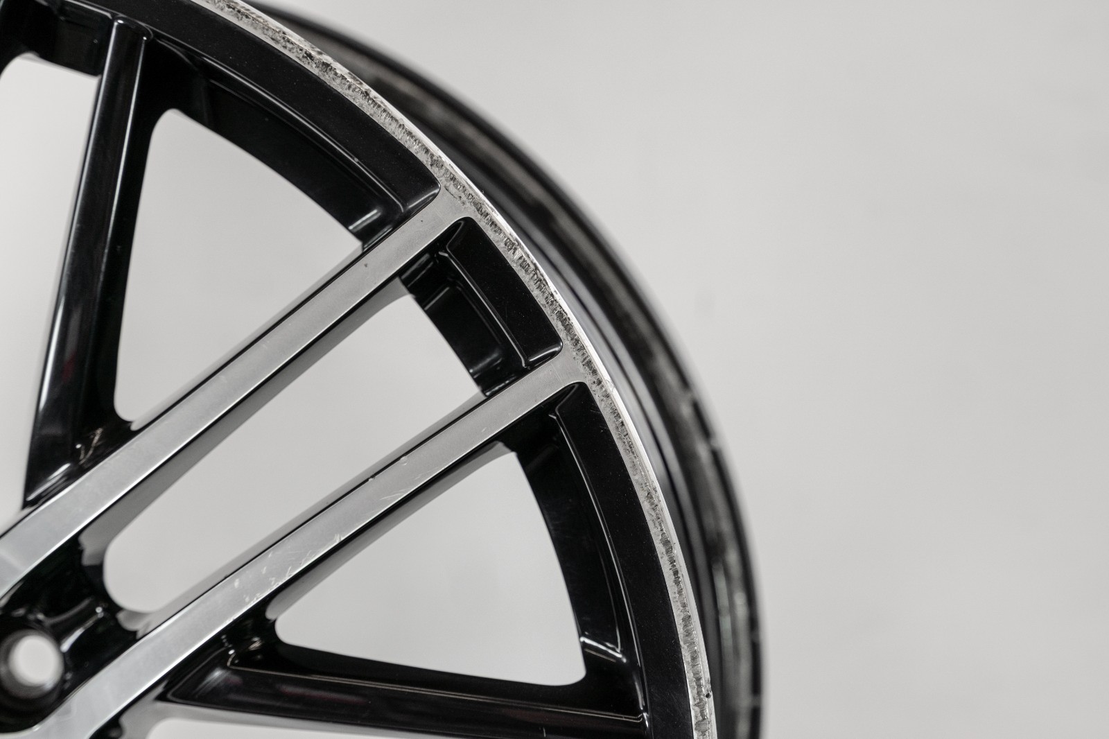 BMW 740i 750i 21" inch Rear rim OEM 2016-2020 Genuine Original Style 650M Wheel - Image 7