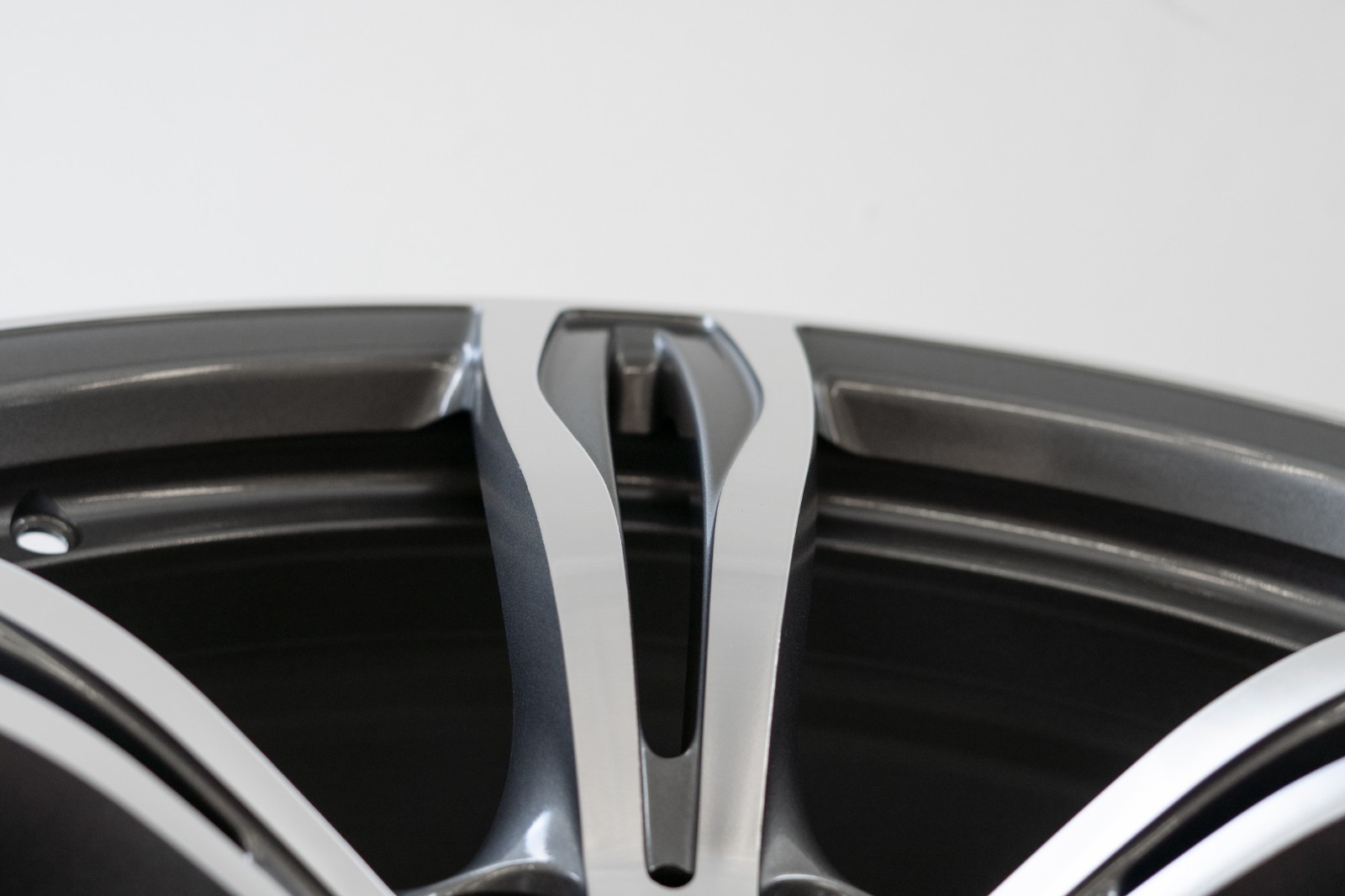 BMW M6 20" inch Rear Rim OEM 2012-2018 Genuine Original style 343 Wheel - Image 11